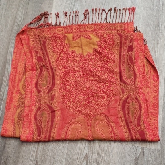 Bundle of 5 various scarves - Picture 2 of 10